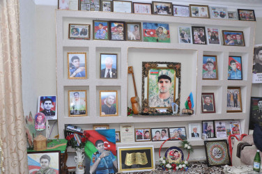 Şirvan Şəhər İcra Hakimiyyətinin başçısı İlqar Abbasov Anım Günü ərəfəsində şəhid ailələrini və müharibə əlillərini ziyarət edib.