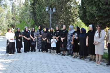 Şirvan Şəhər İcra Hakimiyyətinin başçısı İlqar Abbasov Şəhidlər xiyabanına ənənəvi ziyarətdə iştirak edib.