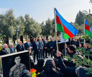 Şirvanda Vətən müharibəsi şəhidi Elnur Qarayevin xatirəsi anılıb.