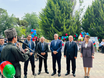 Şirvanda 1 - İyun Uşaqların Beynəlxalq Müdafiəsi Günü münasibətilə tədbir təşkil olunub.