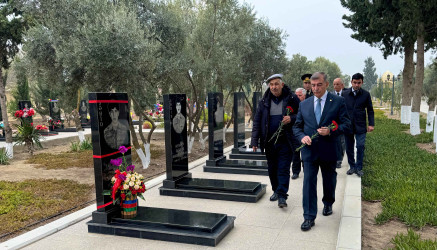 Şəhər İcra Hakimiyyətinin başçısı noyabr ayının sonuncu cümə axşamı şəhid ailəsi üzvləri ilə birlikdə Şəhidlər xiyabanını ziyarət edib.
