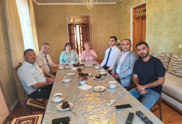 Şirvan şəhərində Anım Günü ərəfəsində şəhid ailələri və müharibə əlilləri ziyarət olunur.
