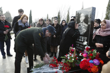 Şirvanda Vətən müharibəsinin şəhidi Vəliyev Şəmsəddin Aqil oğlunun doğum günü qeyd olunub.