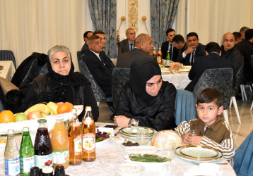 Şirvan Şəhər İcra Hakimiyyəti tərəfindən Ramazan ayı münasibətilə iftar süfrəsi açılıb.