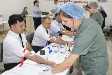 Şirvan şəhərində hemofiliya, talassemiya və digər irsi qan xəstəliklərindən əziyyət çəkən xəstələrə yardım məqsədilə könüllü qanvermə aksiyası keçirilib.