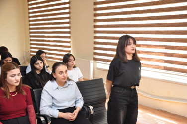 “Dövlət idarəçiliyində Azərbaycan ədəbi dilinin düzgün tətbiq olunması” mövzusunda tədbir keçirilib.