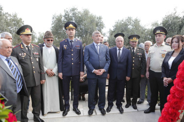 Azərbaycan Respublikasının Silahlı Qüvvələri tərəfindən Qarabağ iqtisadi rayonunda keçirilən lokal xarakterli antiterror tədbirləri zamanı ordumuzun şəhid olmuş hərbi qulluqçusu, polkovnik-leytenant Rəşad Hüseynovun il mərasimi keçirilib.