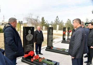 Zəfər Günü münasibətilə Şəhidlər Xiyabanı ziyarət olunub.