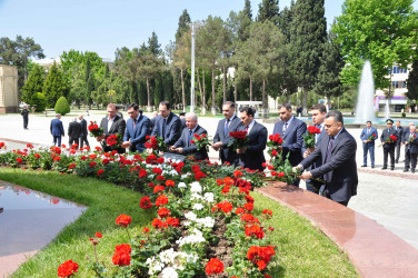 Şirvanda Ümummilli lider, Ulu Öndər Heydər Əliyevin anadan olmasının 103 illiyinə həsr olunmuş tədbir keçirilib.