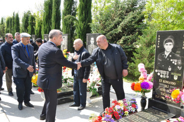 Şəhər İcra Hakimiyyətinin başçısı aprel ayının sonuncu cümə axşamı şəhid ailələrinin üzvləri ilə birlikdə Şəhidlər xiyabanını ziyarət edib.