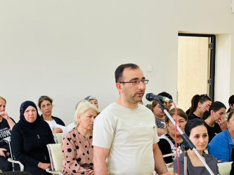 Şirvan Şəhər İcra Hakimiyyətinin başçısı İlqar Abbasov növbəti səyyar görüş keçirib.