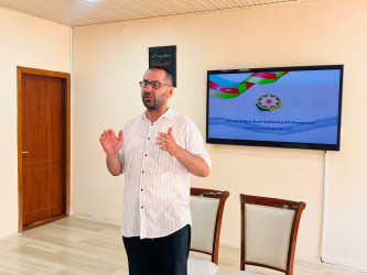 Şirvan Şəhər İcra Hakimiyyətinin başçısı İlqar Abbasov növbəti vətəndaş qəbulu keçirib.