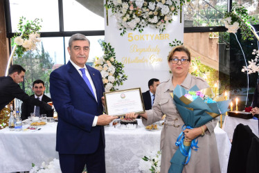 Şirvanda 5 oktyabr – Beynəlxalq Müəllimlər Günü qeyd edilib.