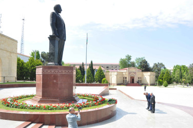 Şirvanda Ümummilli lider, Ulu Öndər Heydər Əliyevin anadan olmasının 103 illiyinə həsr olunmuş tədbir keçirilib.