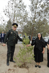 Şirvan şəhərində 27 sentyabr - Anım Günü münasibətilə ağacəkmə aksiyası keçirilib.