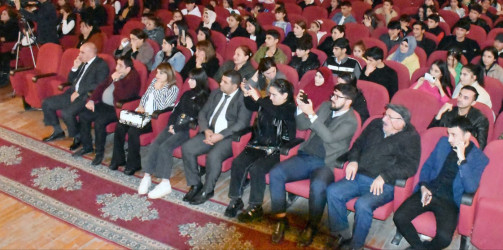 Şirvan "Folklor evi"ndə "Zəfər salnaməsinin unudulmaz qəhramanları" adlı tamaşanın təqdimatı keçirilib.