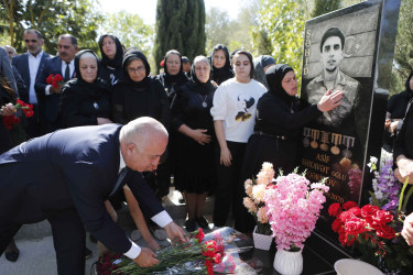 Şirvanda Vətən müharibəsi şəhidi Asif Qəribovun anım günü qeyd edilib.