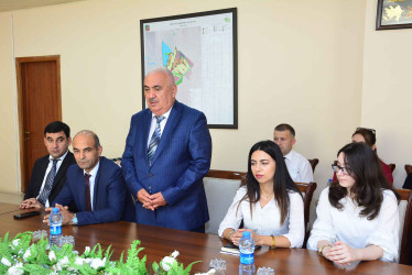 Şirvanda yüksək bal toplayan məzunlarla görüş keçirilib.