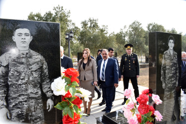 Şirvan Şəhər İcra Hakimiyyətinin başçısı ənənəvi olaraq bu ayın sonuncu cümə axşamı da şəhid ailələri ilə görüşüb.