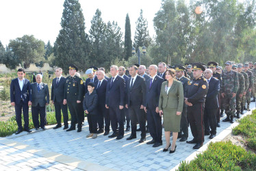 Şirvanda Zəfər Günü münasibətilə Şəhidlər Xiyabanı ziyarət olunub.
