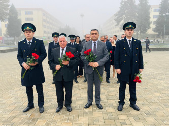 22 noyabr - ədliyyə işçilərinin peşə bayramı günüdür.