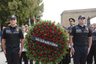 Azərbaycan Respublikasının Silahlı Qüvvələri tərəfindən Qarabağ iqtisadi rayonunda keçirilən lokal xarakterli antiterror tədbirləri zamanı ordumuzun şəhid olmuş hərbi qulluqçusu, polkovnik-leytenant Rəşad Hüseynovun il mərasimi keçirilib.