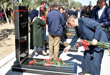 27 sentyabr Anım Günü ilə əlaqədar Şirvan şəhərində ümumşəhər anım tədbiri keçirilib.