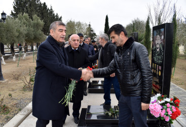 Şirvanda Vətən müharibəsinin şəhidi Ramil Vüqarəddin oğlu Əliyevin doğum  günü qeyd edilib.