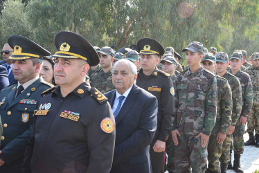 Şirvanda Zəfər Günü münasibətilə Şəhidlər Xiyabanı ziyarət olunub.