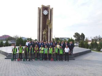 Şirvanda Müstəqilliyin Bərpası Günü qeyd edilib, ağacəkmə aksiyası keçirilib.