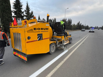 Şirvan şəhərində yol nişanlanma işlərinə başlanılıb.