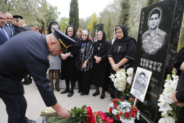 Vətən müharibəsi şəhidi Nicat Hüseynovun anım günü qeyd edilib.