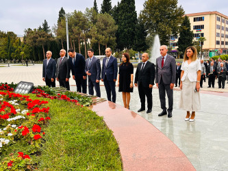 Şirvanda Dövlət Suverenliyi Günü qeyd edilib.