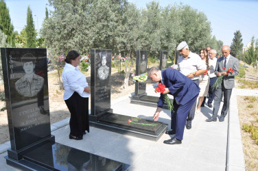 Şirvan Şəhər İcra Hakimiyyətinin başçısı İlqar Abbasov Şəhidlər xiyabanına ənənəvi ziyarətdə iştirak edib.