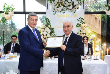 Şirvanda 5 oktyabr – Beynəlxalq Müəllimlər Günü qeyd edilib.