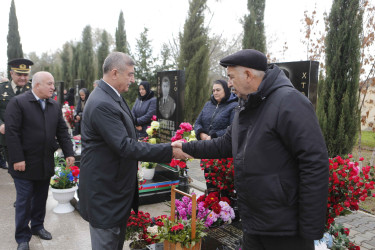 Şirvan Şəhər İcra Hakimiyyətinin başçısı noyabr ayının sonuncu cümə axşamı Şəhidlər xiyabanını ziyarət edib, şəhid ailələri ilə görüşüb.