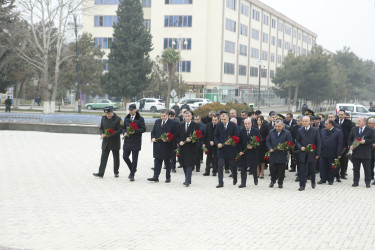 Şirvanda “20 Yanvar həqiqətlərinin dünya ictimaiyyətinə çatdırılmasında Ümummilli lider Heydər  Əliyevin rolu” mövzusunda dəyirmi masa keçirilib.