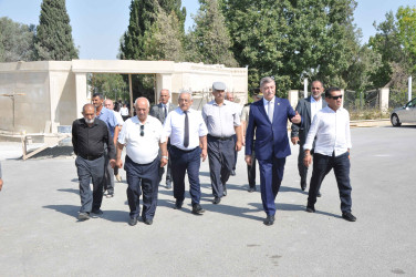 Şirvan Şəhər İcra Hakimiyyətinin başçısı İlqar Abbasov Şəhidlər xiyabanına ənənəvi ziyarətdə iştirak edib.
