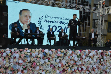 Şirvanda Ümummilli lider, Ulu Öndər Heydər Əliyevin anadan olmasının 102-ci ildönümünə həsr olunmuş konsert təşkil edilib.