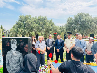 Birinci Qarabağ müharibəsi şəhidi Elman Çıraqovun il mərasimi keçirilib.