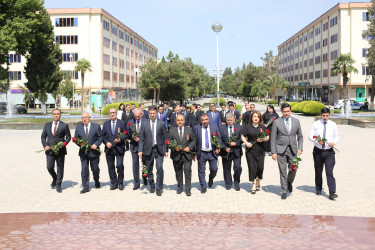 Şirvanda dövlət qulluqçularının peşə bayramı qeyd edilib.