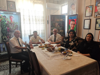 Şirvan şəhərində Anım Günü ərəfəsində şəhid ailələri və müharibə əlilləri ziyarət olunur.