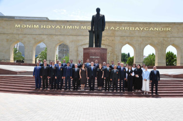 Şirvanda dövlət qulluqçularının peşə bayramı qeyd edilib.