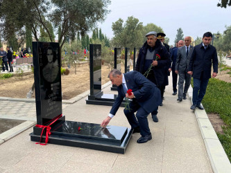 Şəhər İcra Hakimiyyətinin başçısı noyabr ayının sonuncu cümə axşamı şəhid ailəsi üzvləri ilə birlikdə Şəhidlər xiyabanını ziyarət edib.
