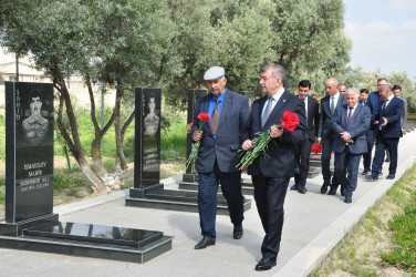 Şəhər İcra Hakimiyyətinin başçısı aprel ayının sonuncu cümə axşamı şəhid ailələrinin üzvləri ilə birlikdə Şəhidlər xiyabanını ziyarət edib.