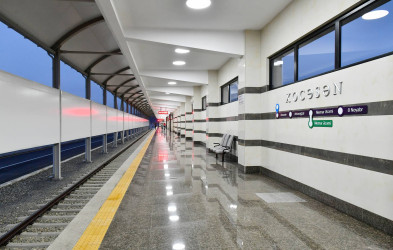 İlham Əliyev Bakı Metropoliteninin “Xocəsən” elektrik deposunun və stansiyasının açılışında iştirak edib