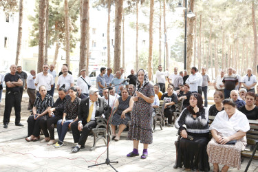 Şirvan Şəhər İcra Hakimiyyətinin başçısı İlqar Abbasov sakinlərlə növbəti səyyar görüş keçirib 02.09.2023