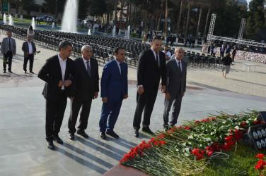 Şirvanda Ümummilli lider, Ulu Öndər Heydər Əliyevin anadan olmasının 102-ci ildönümü münasibətilə xatirəsi anılıb.