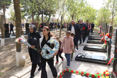 Şirvanda Vətən müharibəsi şəhidlərinin anım və doğum günləri qeyd olunub.