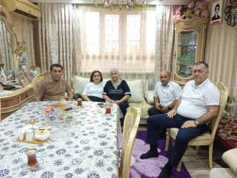 Şirvan şəhərində Anım Günü ərəfəsində şəhid ailələri və müharibə əlilləri ziyarət olunur.